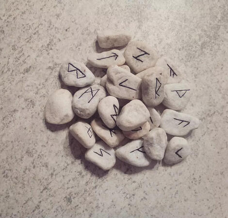 Stone Rune Set